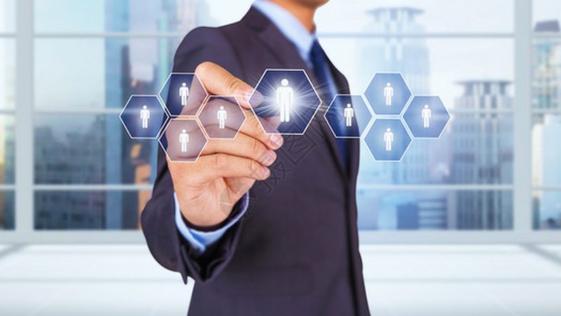 一份规范的管理咨询合同模板应当包括以下内容：